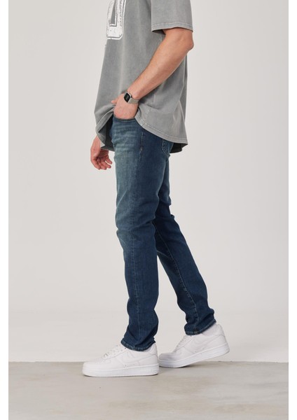 15738 Slim Kesim Koyu Denim Jean R3 fiyatları