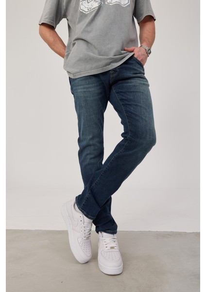 15738 Slim Kesim Koyu Denim Jean R3 indirimleri