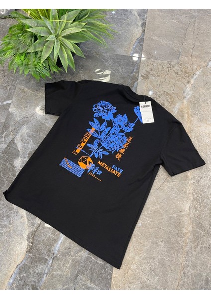 Arka Çiçek Desenli Siyah Tshirt fırsatları