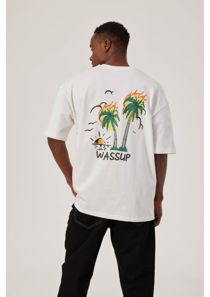Arkası Palmiye Baskılı Beyaz Tshirt fiyatları