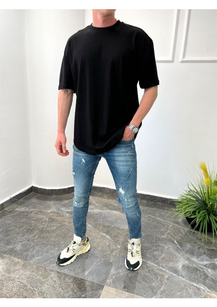Oval Kesim Basic Siyah Tshirt
