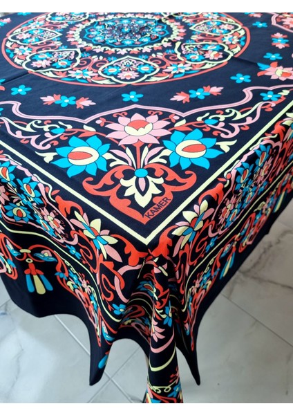 Otantik Kare Masa Örtüsü
