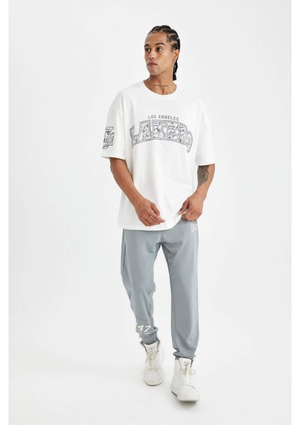 Fit NBA Los Angeles Lakers Erkek Gri Standart Fit Normal Kesim Cepli Düz Paça Skuba Dalgıç Kumaş Jogger C8925AX24AU modelleri