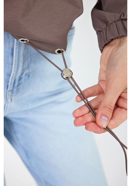 Kadın Norah Vizon Yakası Detaylı Regular Fit Sweatshirt modelleri