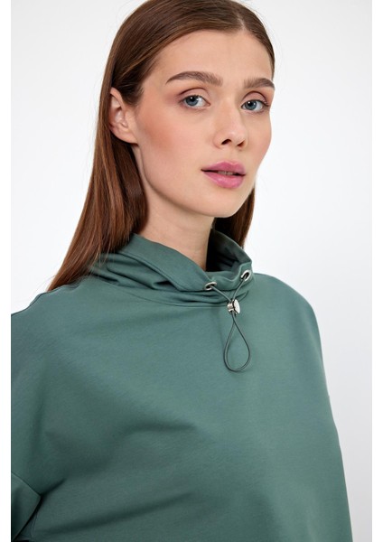 Kadın Norah Göl Yeşili Yakası Detaylı Regular Fit Sweatshirt fiyatları