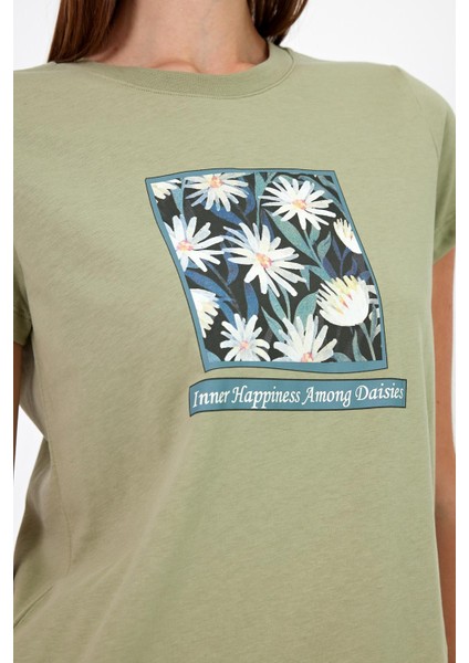 Kadın Flower Ada Çayı Baskılı Bisiklet Yaka Regular Fit T-Shirt modelleri