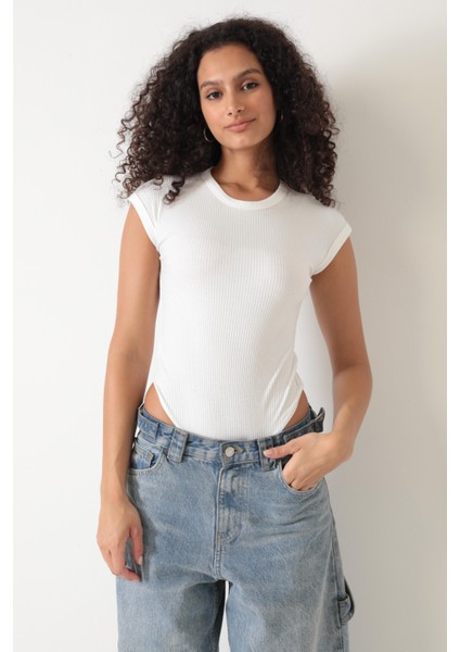 Beyaz Fitilli Görünümlü Bisiklet Yaka Kısa Kollu Çıtçıtlı Bodysuit- 2409 fiyatları