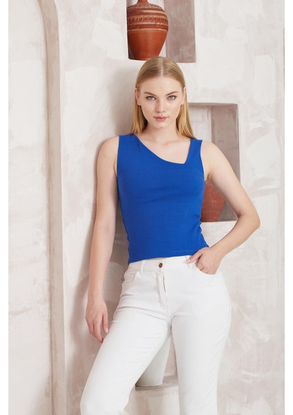Saks Kesik Yaka Kalın Askılı Bluz -2410
