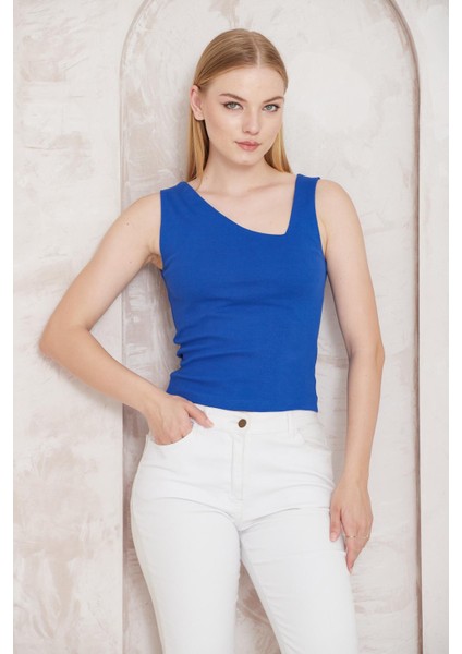 Saks Kesik Yaka Kalın Askılı Bluz -2410