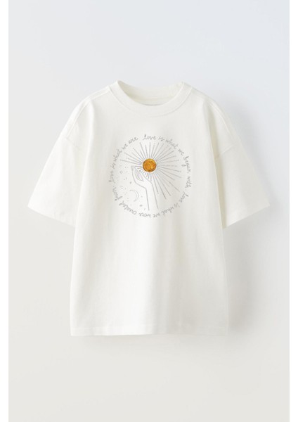 Beyaz Oversize Pamuk Güneş El Içerisinde Baskılı Örme T-Shirt