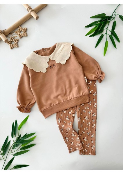 Fırfırlı Yaka ve Çiçek Desenli Konforlu Kız bebek takımı - Camel