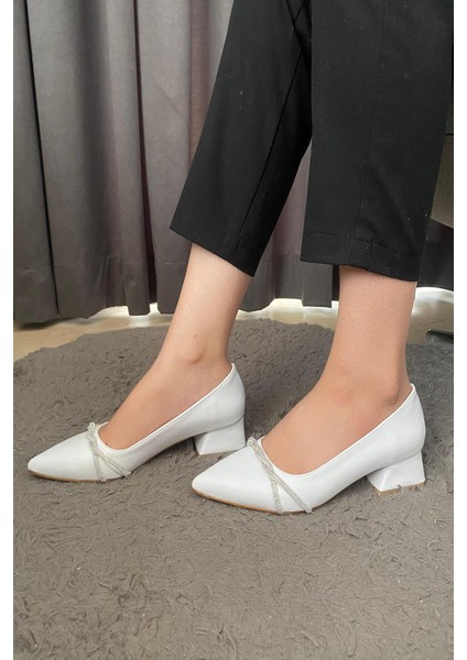 Kadın Valeri Beyaz Çapraz Taşlı Stiletto Alcak Ökçe Abiye Ayakkabı fiyatları