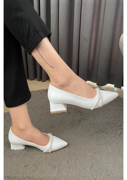 Kadın Valeri Beyaz Çapraz Taşlı Stiletto Alcak Ökçe Abiye Ayakkabı modelleri