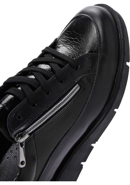 Kadın Siyah Bağcıklı Fermuar Detaylı Sneaker 24WFD370714