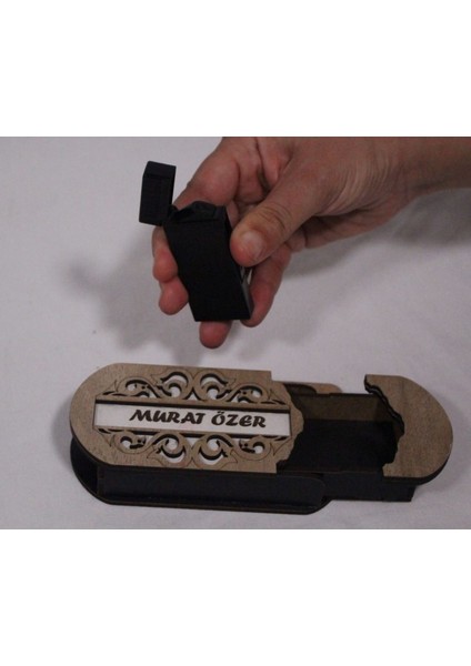 Çakmak Kişiye Özel Isim Yazılı ve Mdf Tasarım Kutulu NO:105 fiyatları