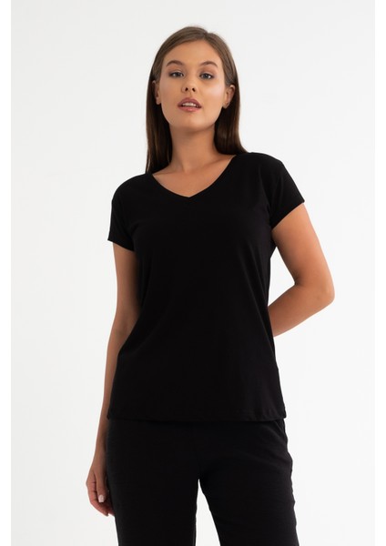 Kadın Pamuklu Yumuşak Dokulu Likralı Esnek Kumaş Basic V Yaka T-Shirt