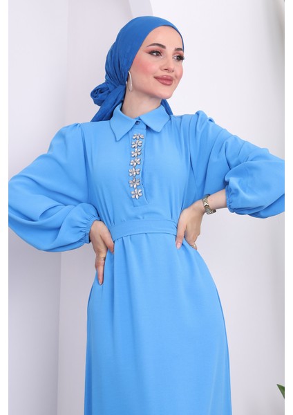 Mavi Yaka Taşlı Eteği Katlı Elbise fırsatları