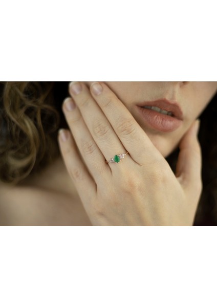 Yeşil Oval Taşlı 925 Ayar Minimal Rose Gümüş Yüzük fiyatları