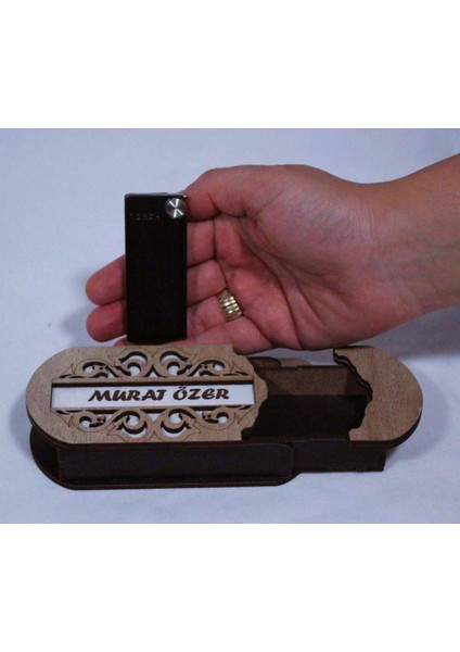 Çakmak Kişiye Özel Isim Yazılı ve Mdf Tasarım Kutulu NO:132 fiyatları