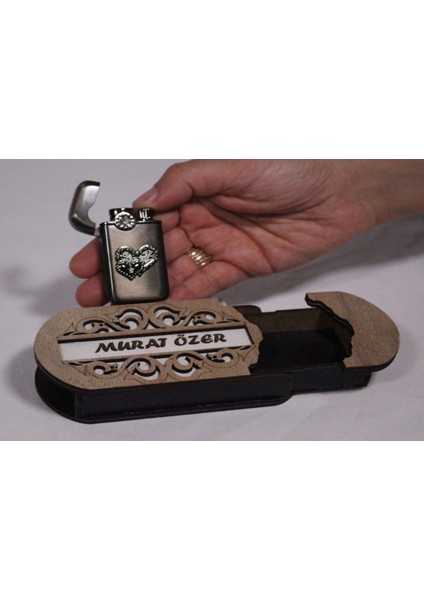 Çakmak Kişiye Özel Isim Yazılı ve Mdf Tasarım Kutulu NO:136 fiyatları