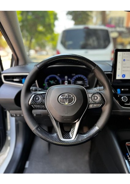 Toyota Corolla 2020-2024 Araca Özel Direksiyon Kılıfı (Soft Nokta 5d Mikrofiber Karbon Deri)