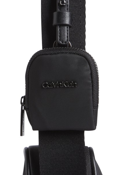 Calvin Klein Siyah Erkek Postacı Çantası Ck Est. Nylon Cube Reporter+Case