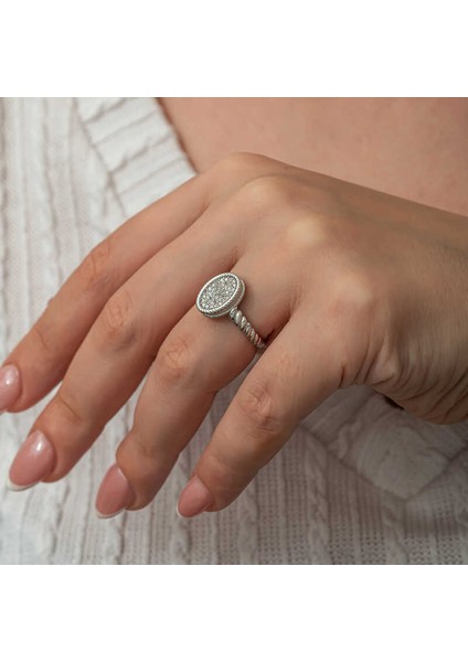 Gümüş Oval Zirkon Taşlı Kadın Yüzük fırsatları