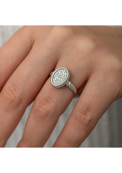 Gümüş Oval Zirkon Taşlı Kadın Yüzük indirimleri
