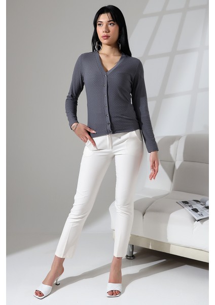 Korent Kadın Soft Touch Penye Düğmeli Kare Jakarlı Uzun Kollu Hırka - Füme indirimleri