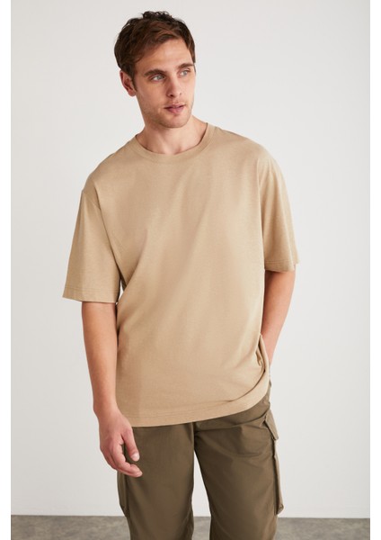 Fletcher Erkek Oversize Keten Karışımlı Bej T-Shirt modelleri