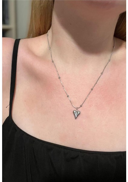 Gümüş Renk Çelik Minimal Kalpli Kolye