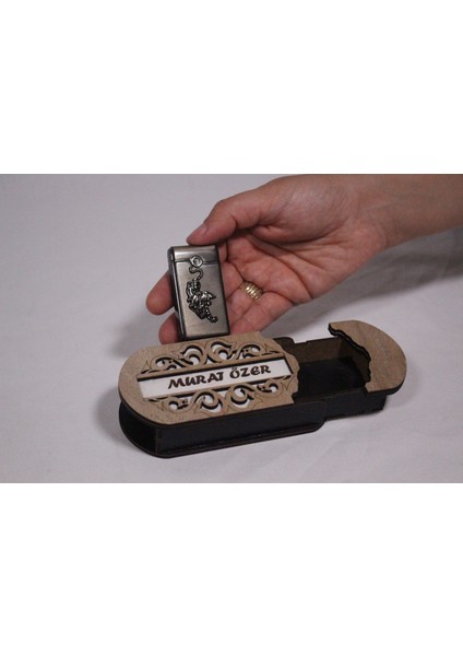 Çakmak Kişiye Özel Isim Yazılı ve Mdf Tasarım Kutulu NO:145 fiyatları
