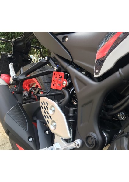 Yamaha Yzf R25 Hidrolik Tankı Koruma Üniversal Kırmızı