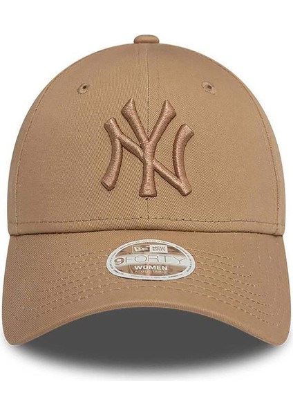 League Essentials 9forty
