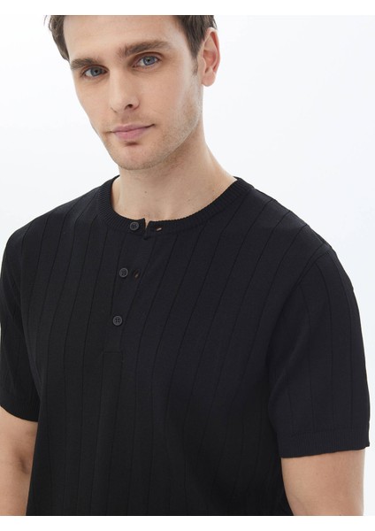 Siyah Hakim Yaka Jakarlı Triko fırsatları