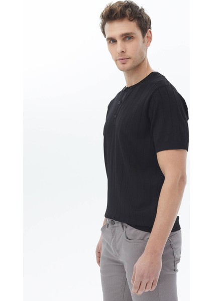 Siyah Hakim Yaka Jakarlı Triko indirimleri