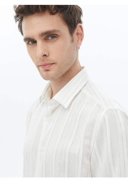 Beyaz Çizgili Regular Fit Dokuma Klasik Keten Karışımlı Gömlek fırsatları