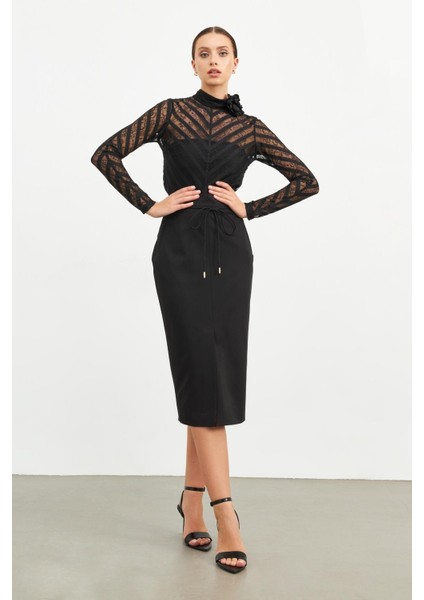 Siyah Belden Ip Kemer Detaylı Kalem Etek