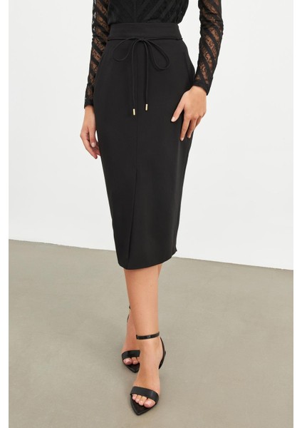 Siyah Belden Ip Kemer Detaylı Kalem Etek fırsatları