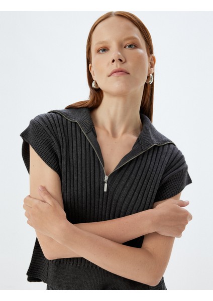 Triko Crop Süveter Yarım Fermuar Detaylı Dik Yaka