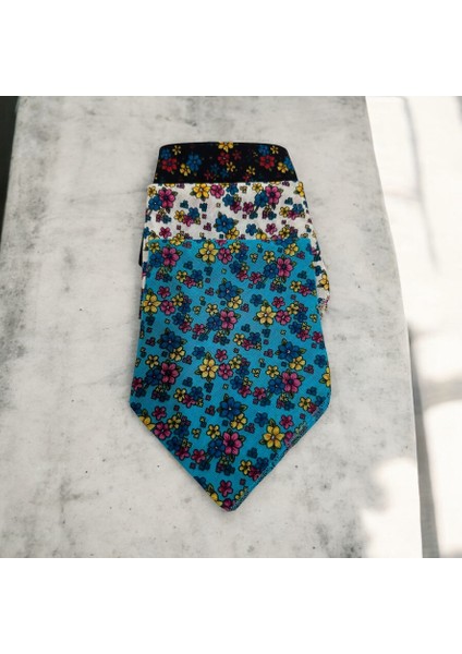 Kadın Siyah, Beyaz ve Mavi Renk Içi Çiçek Desenli %100 Koton 3'lü Bandana, Saç Aksesuarı fiyatları