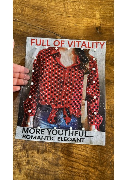 Tüllü Puantiyeli Inci Boncujklu Arma Dikiş Aplike 23X19 cm