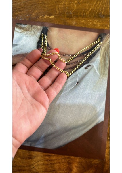 Zincir Kolyeli Kız Arma Dikiş Aplike 23X20 cm fiyatları