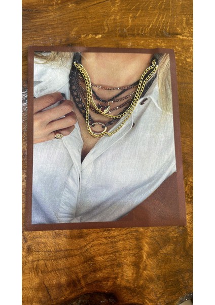 Zincir Kolyeli Kız Arma Dikiş Aplike 23X20 cm modelleri