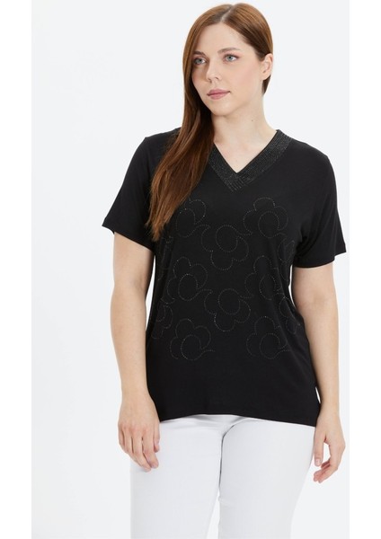 Büyük Beden Önü Çiçek Taşlı V Yaka Penye Bluz