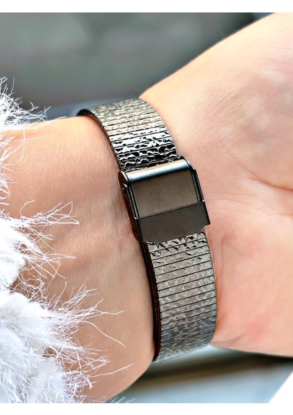 Ferruci Siyah Renk Hasır Kordon Kadın Kol Saati 03379 fırsatları