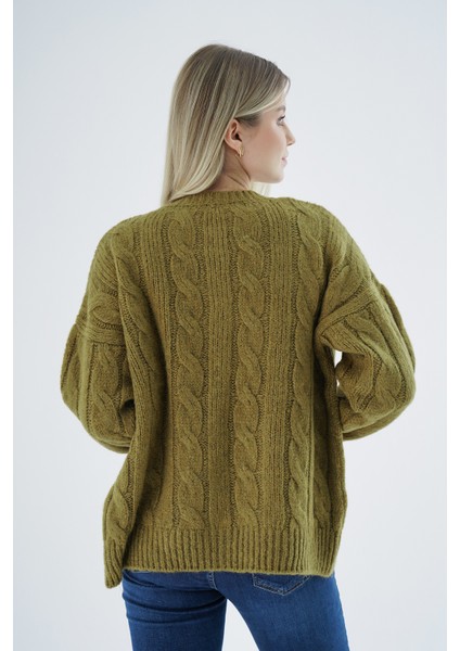 Kadın Olive Oversize Bisiklet Yaka Düğmeli Saç Örgülü Yün Karışımlı Triko Örme Hırka TRIST-6166 modelleri