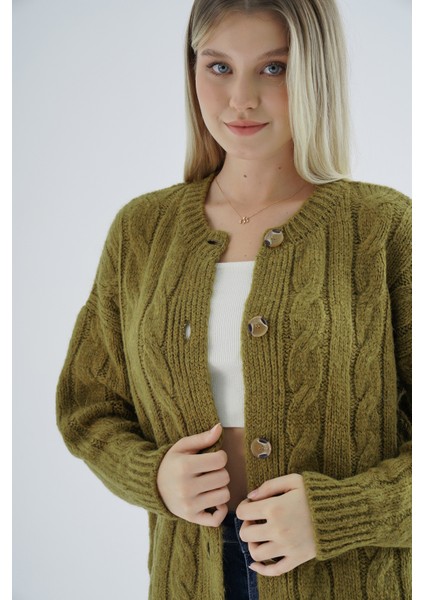 Kadın Olive Oversize Bisiklet Yaka Düğmeli Saç Örgülü Yün Karışımlı Triko Örme Hırka TRIST-6166 indirimleri