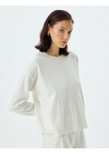 Basic Sweatshirt Bisiklet Yaka Uzun Kollu modelleri