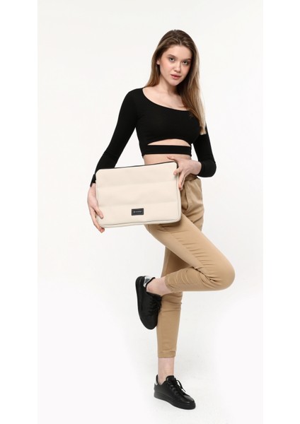 Yeni Nesil Uyumlu Fermuarlı Kılıf, Laptop & Notebook Çantası fırsatları